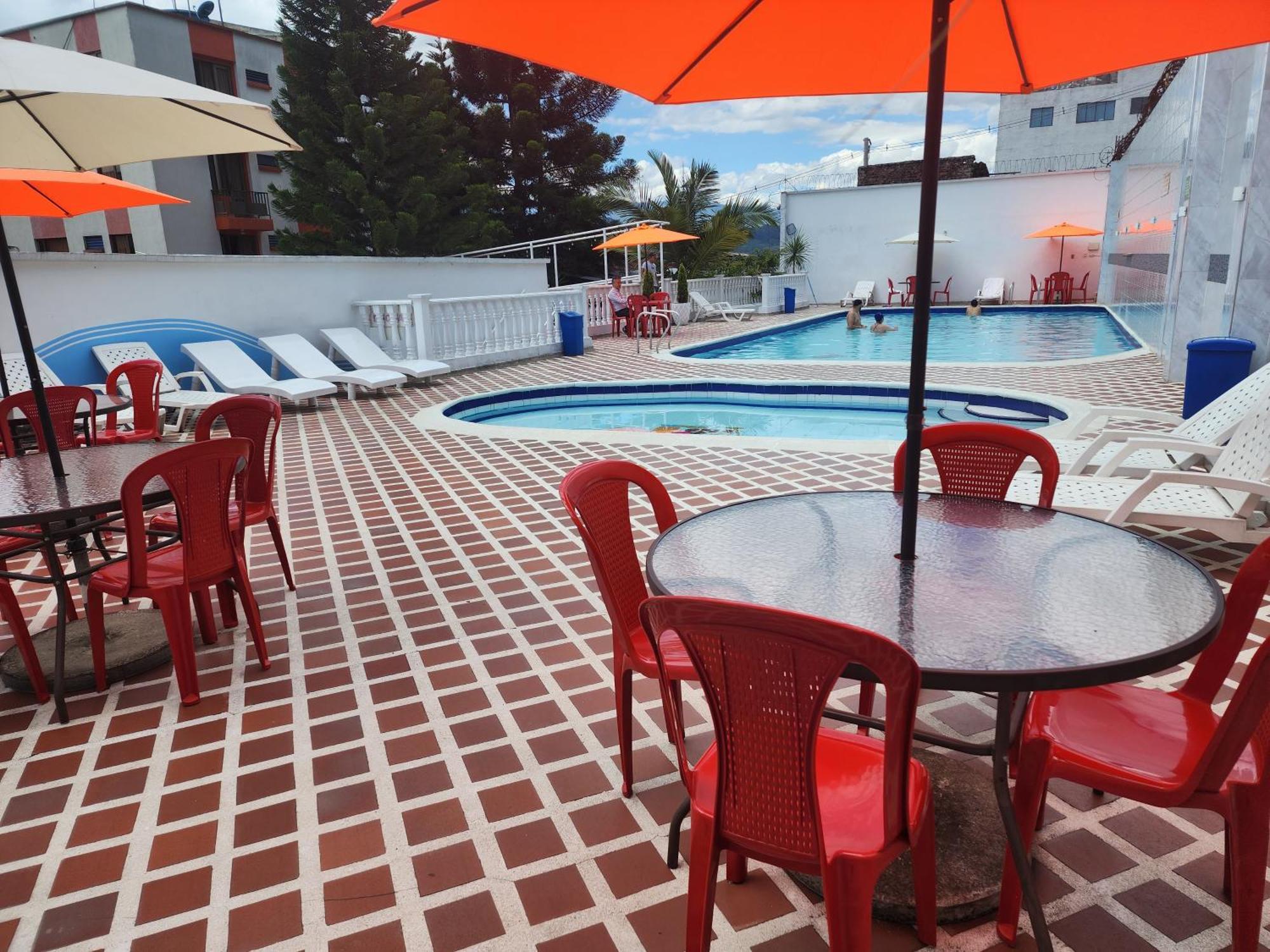 Hotel Emperador Barbosa  Exteriör bild