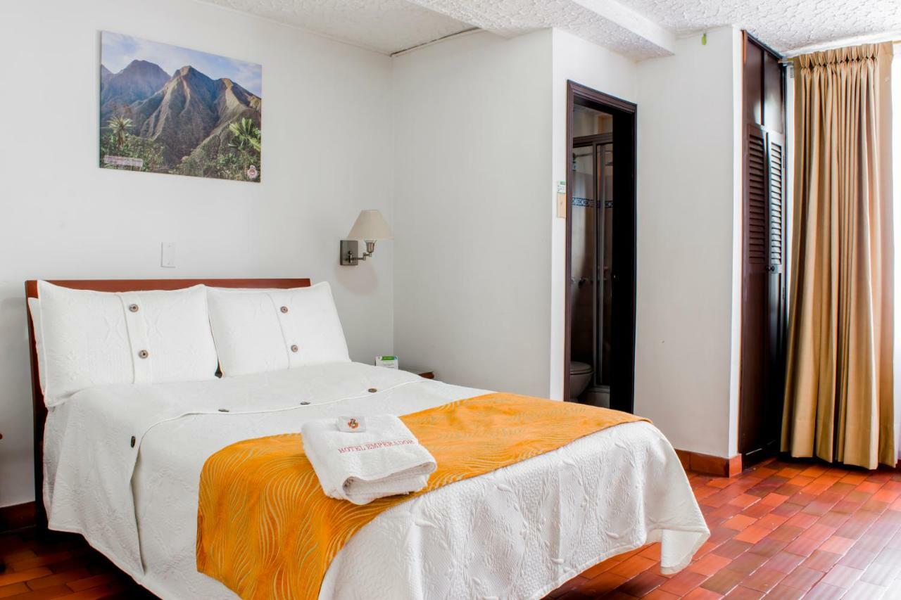 Hotel Emperador Barbosa  Rum bild