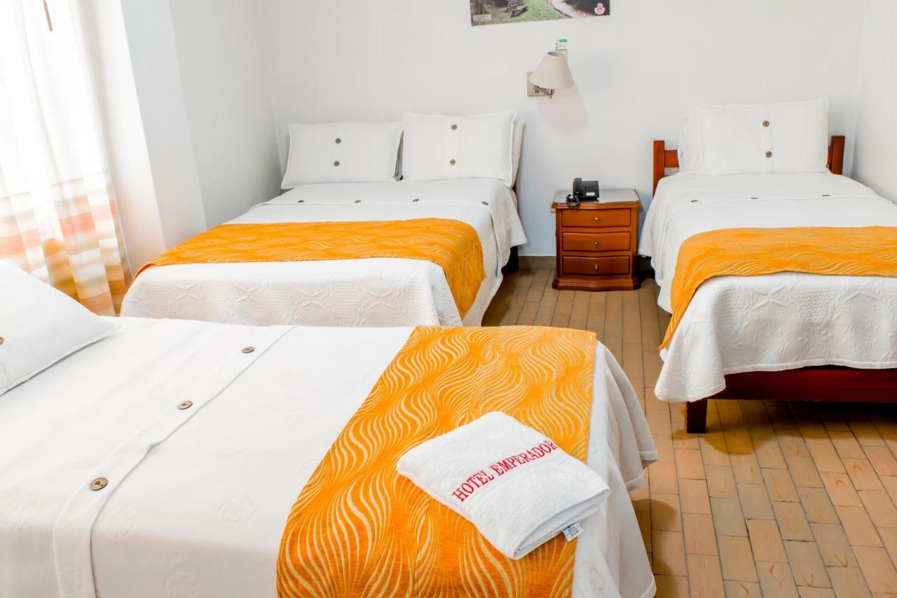 Hotel Emperador Barbosa  Rum bild